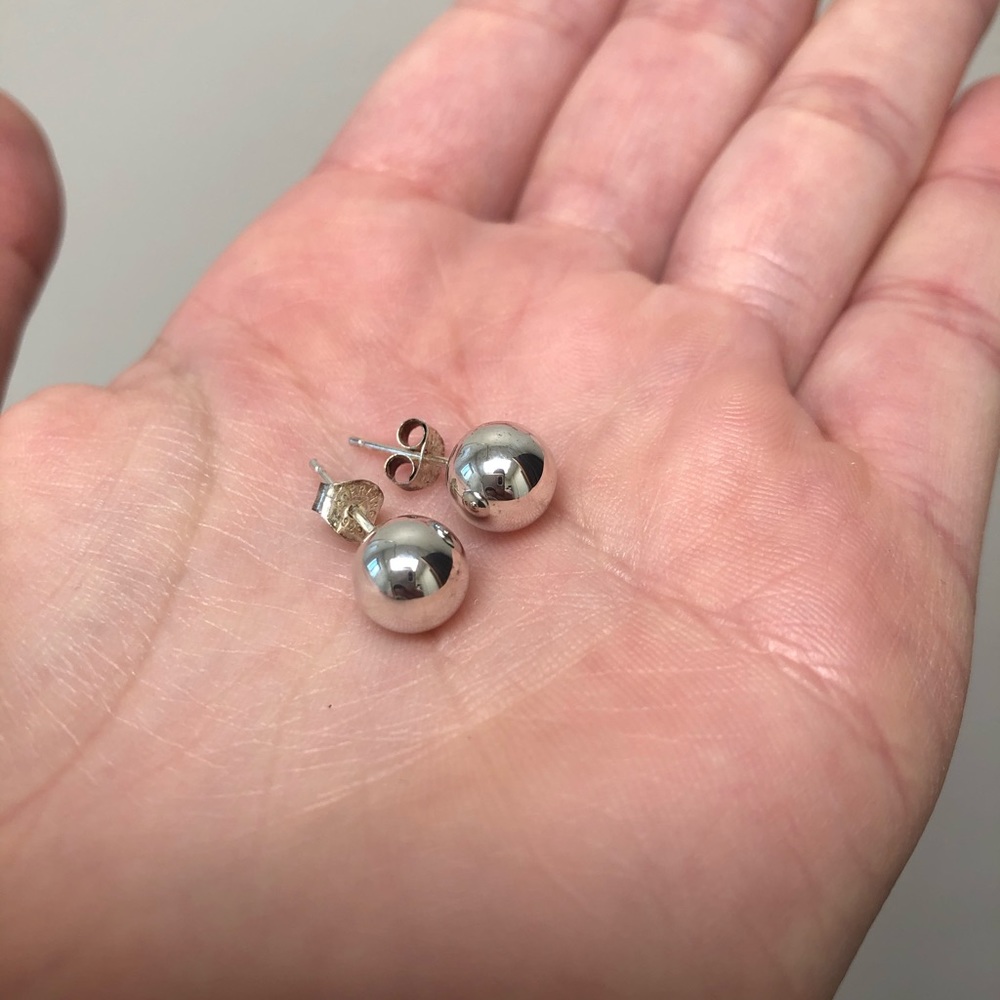 Brilliant earth ball stud earring - Picture 2 of 2